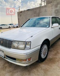 تۆیۆتا کراون